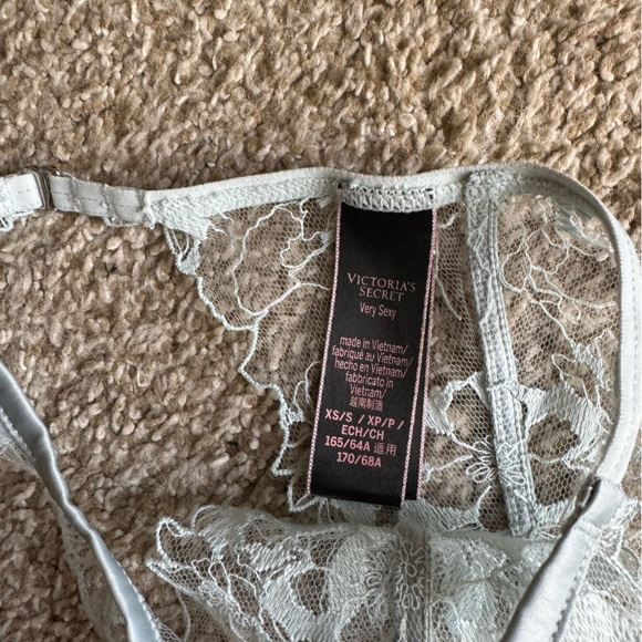 Set of 3 Victoria’s Secret garter belts size xs/s - Picture 9 of 10